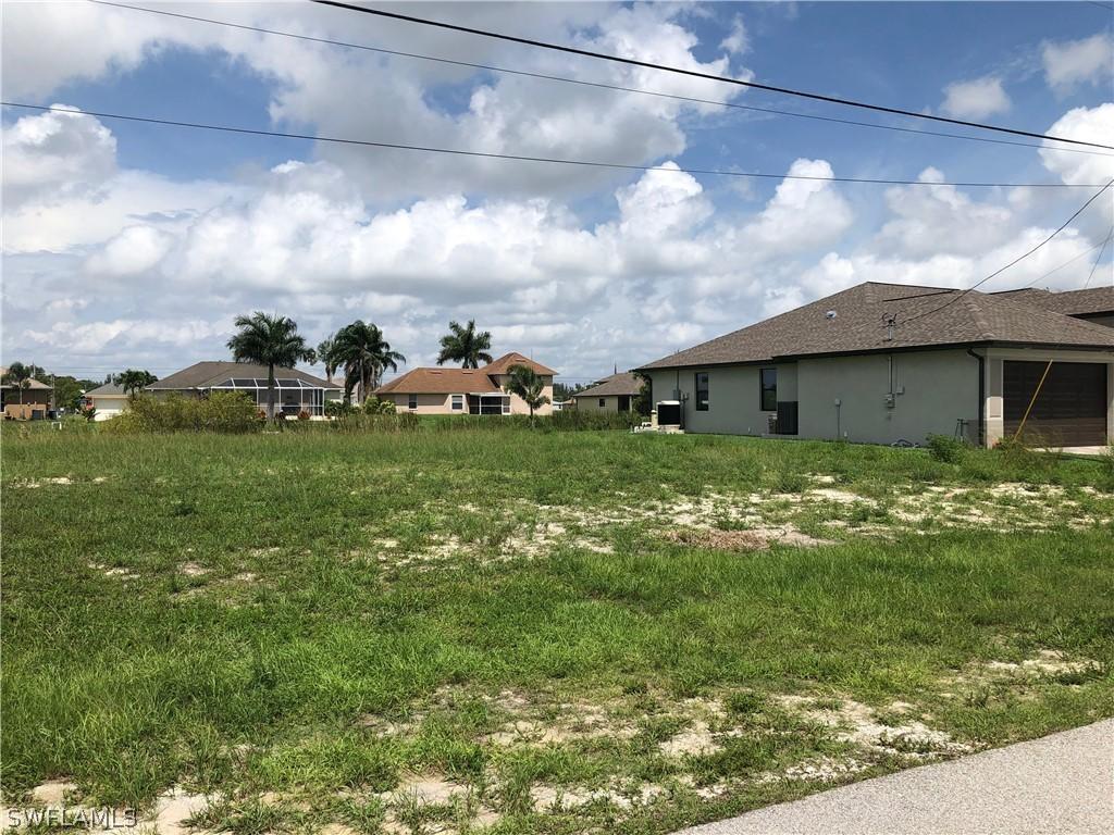 713 SW 8th Ct., Cape Coral, FL 33991