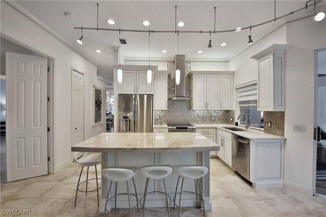 12816 Yacht Club Cir., Fort Myers, FL 33919