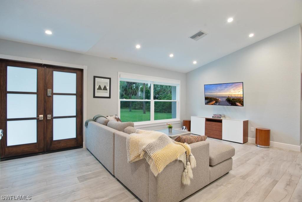 4130 1st Ave., Naples, FL 34119