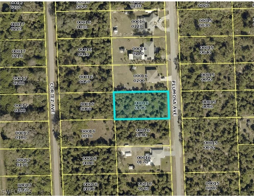 513 Plumosa Ave., Lehigh Acres, FL 33972