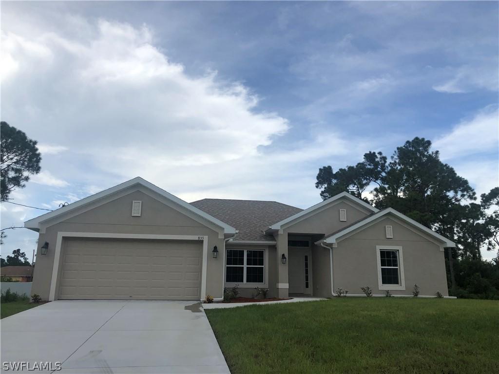 835 Warren St., Lehigh Acres, FL 33974