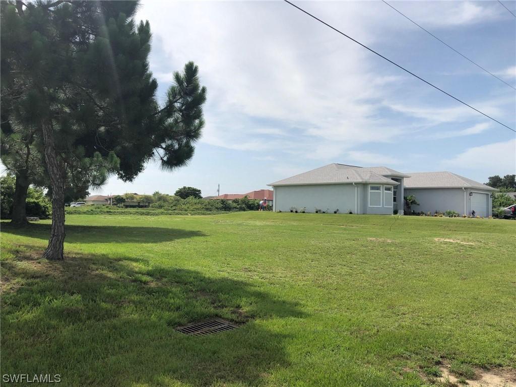 908 Adeline Ave., Lehigh Acres, FL 33971