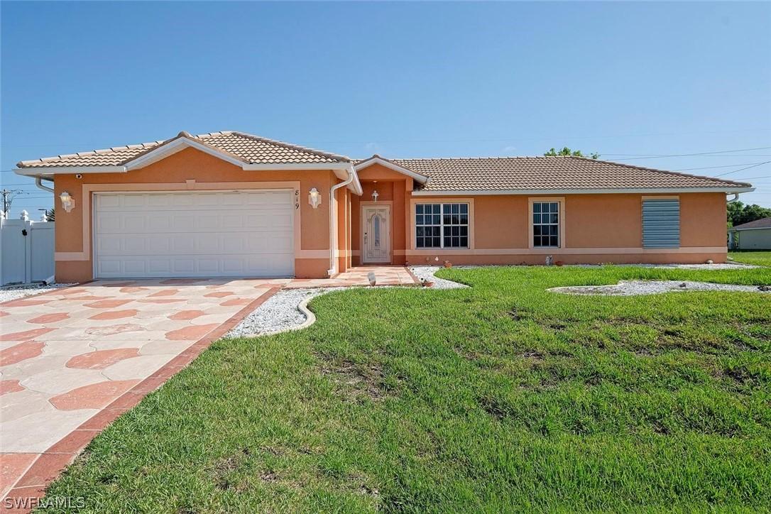 819 NE 23rd Ter., Cape Coral, FL 33909