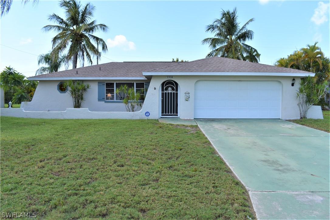 1318 SE 39th Ter., Cape Coral, FL 33904