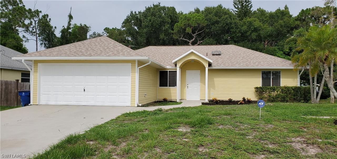 18393 Huckleberry Rd., Fort Myers, FL 33967