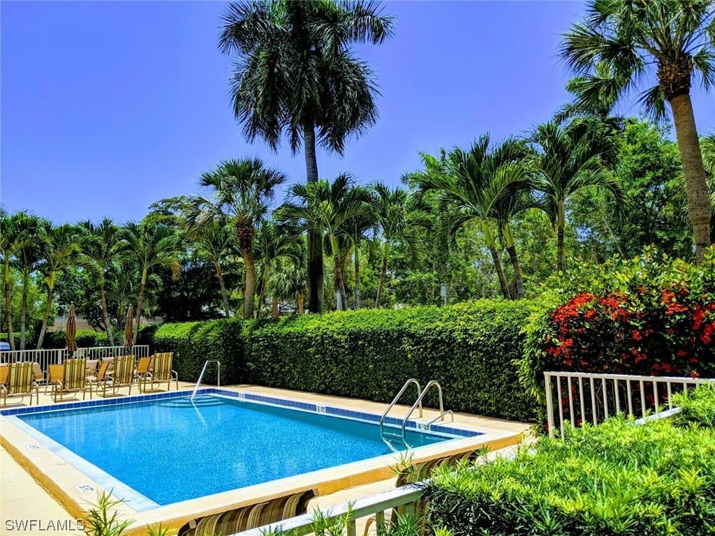 72 7th St. #203, Naples, FL 34102