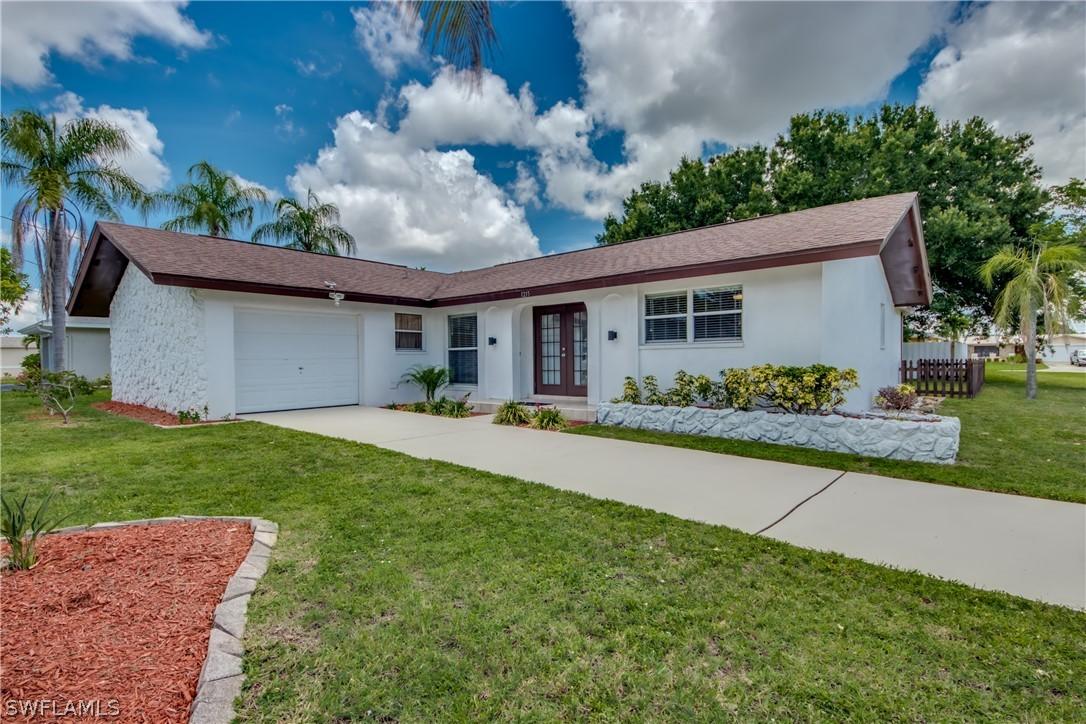 1215 SE 14th Ter., Cape Coral, FL 33990