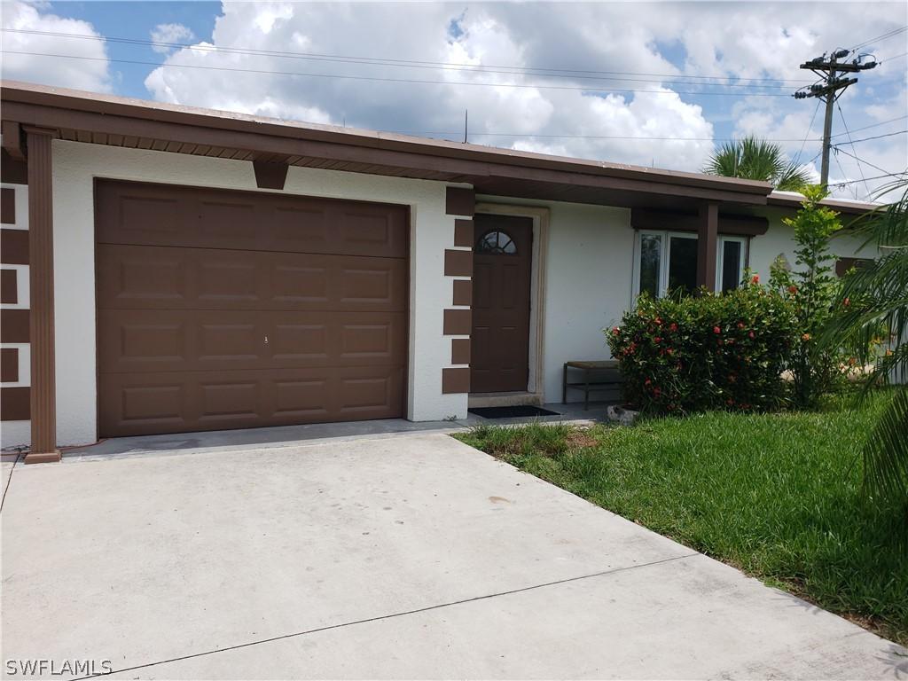 11 W Jasmine Rd., Lehigh Acres, FL 33936