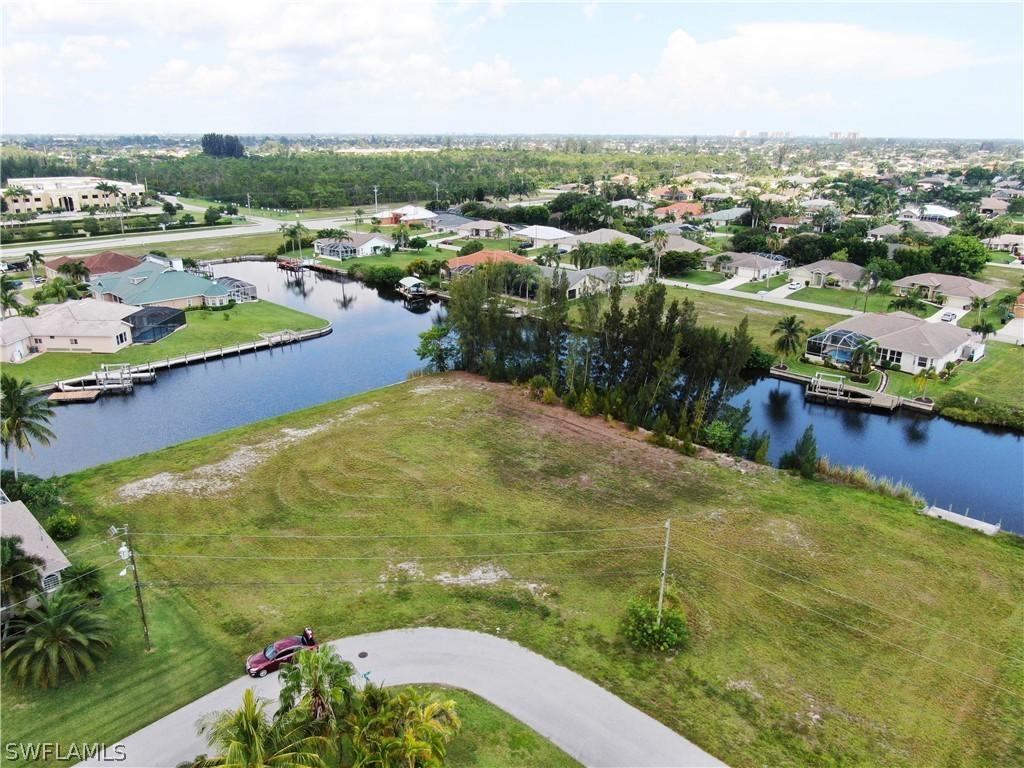 2536 SW 35th Ter., Cape Coral, FL 33914