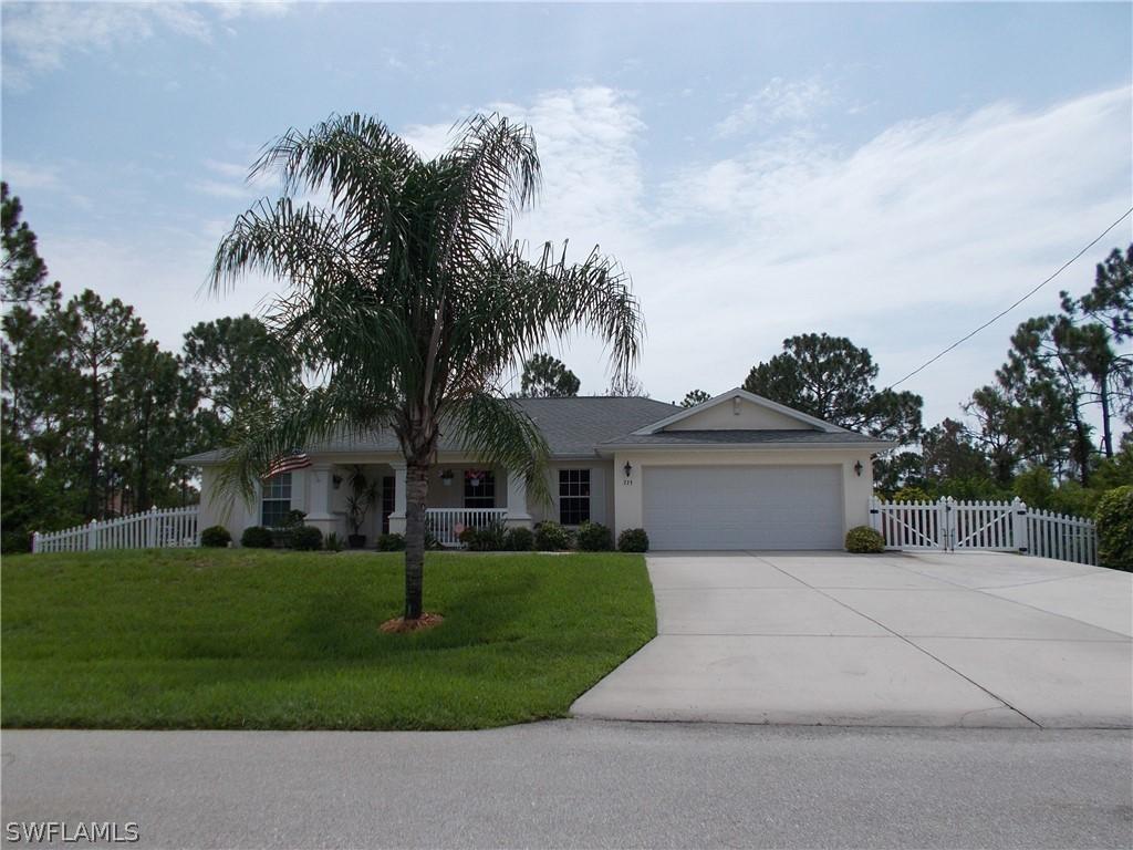 733 Fuller Ave., Lehigh Acres, FL 33974