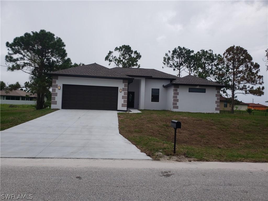 920 Unice Ave., Lehigh Acres, FL 33971