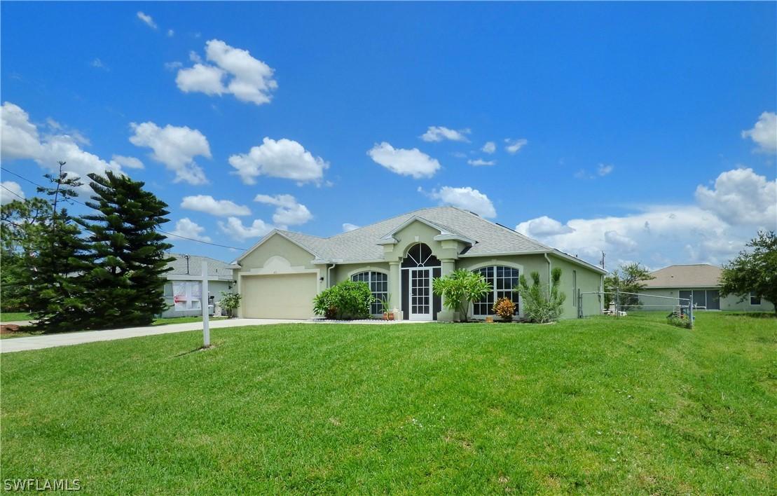 631 NE 2nd Pl., Cape Coral, FL 33909