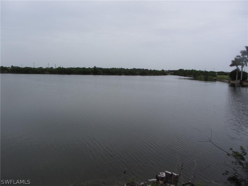 1215 NE 19th Ter., Cape Coral, FL 33909