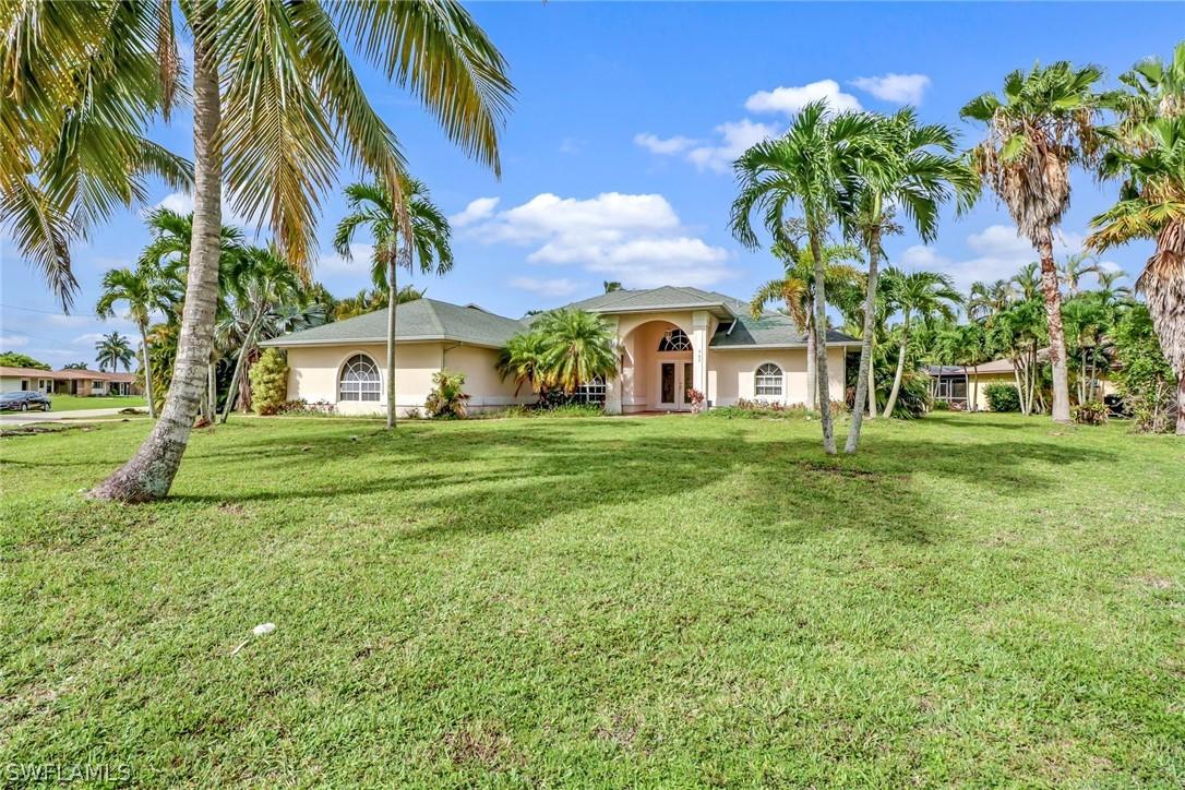 902 SW 52nd St., Cape Coral, FL 33914