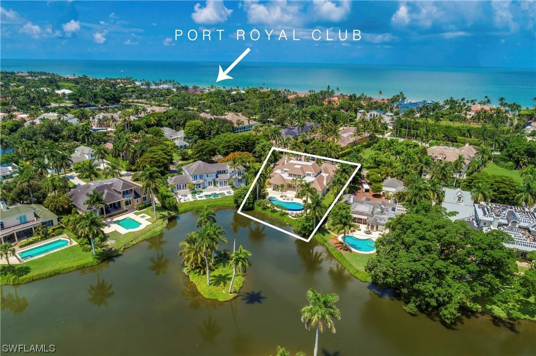 2595 Half Moon Walk, Naples, FL 34102