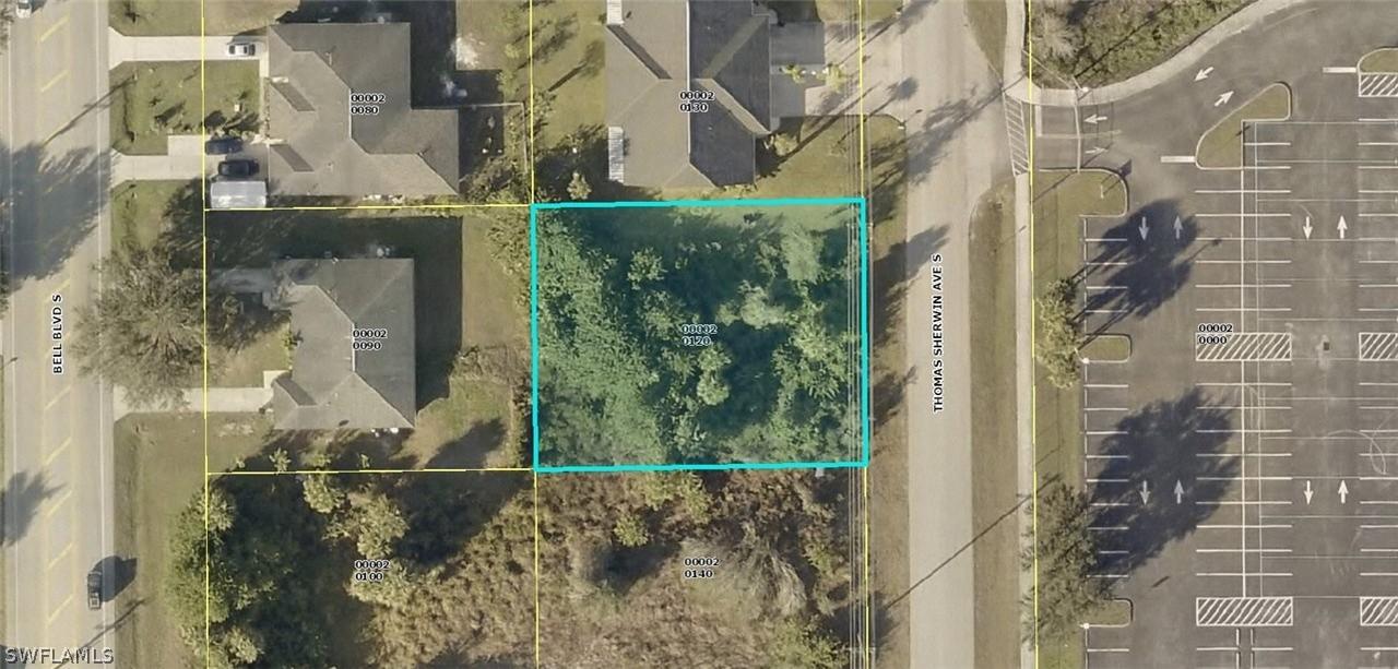 706 Thomas Sherwin Ave., Lehigh Acres, FL 33974