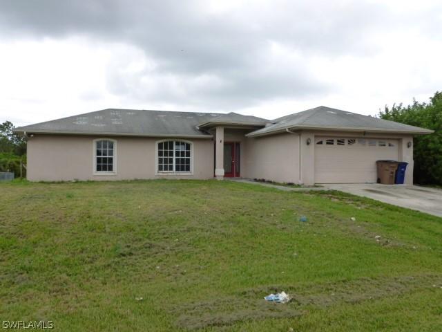 827 Alvin Ave., Lehigh Acres, FL 33971