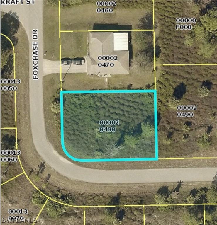 653 Foxchase Dr., Lehigh Acres, FL 33974