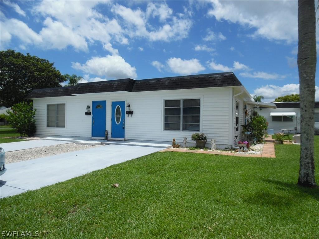 26 Hamlin Ct., Lehigh Acres, FL 33936