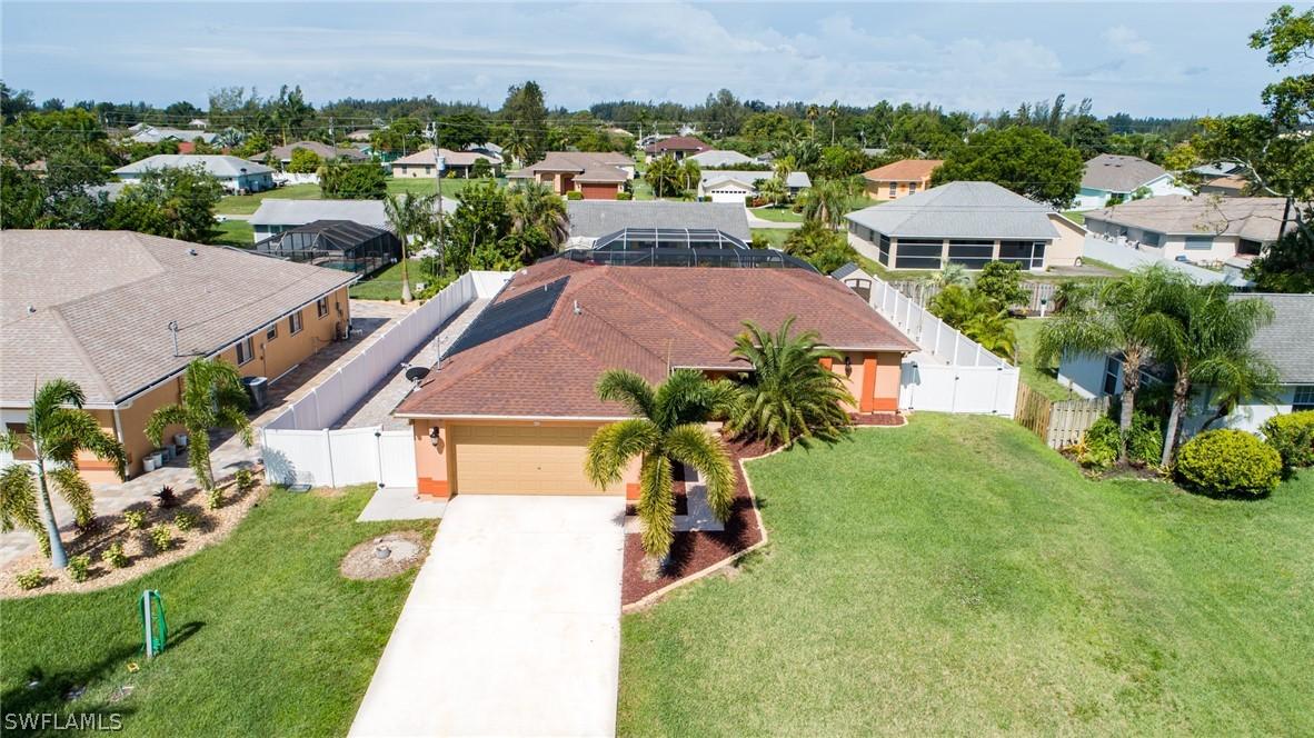 608 SW 9th Ct., Cape Coral, FL 33991