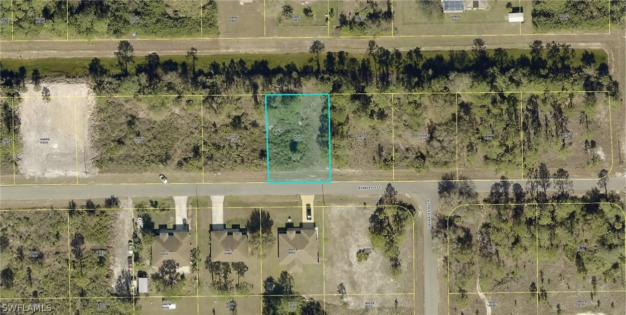 1039 Binkley St., Lehigh Acres, FL 33974