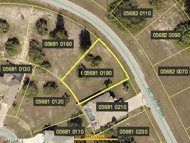 828 NE 38th Ter., Cape Coral, FL 33909