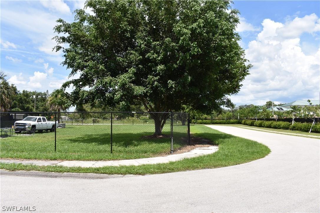 1773 Starnes Ave., Fort Myers, FL 33916
