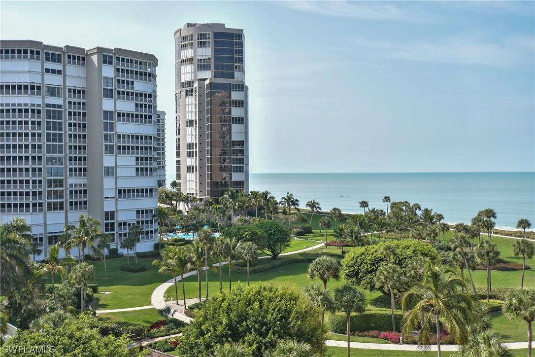 4551 Gulf Shore Blvd. #105, Naples, FL 34103