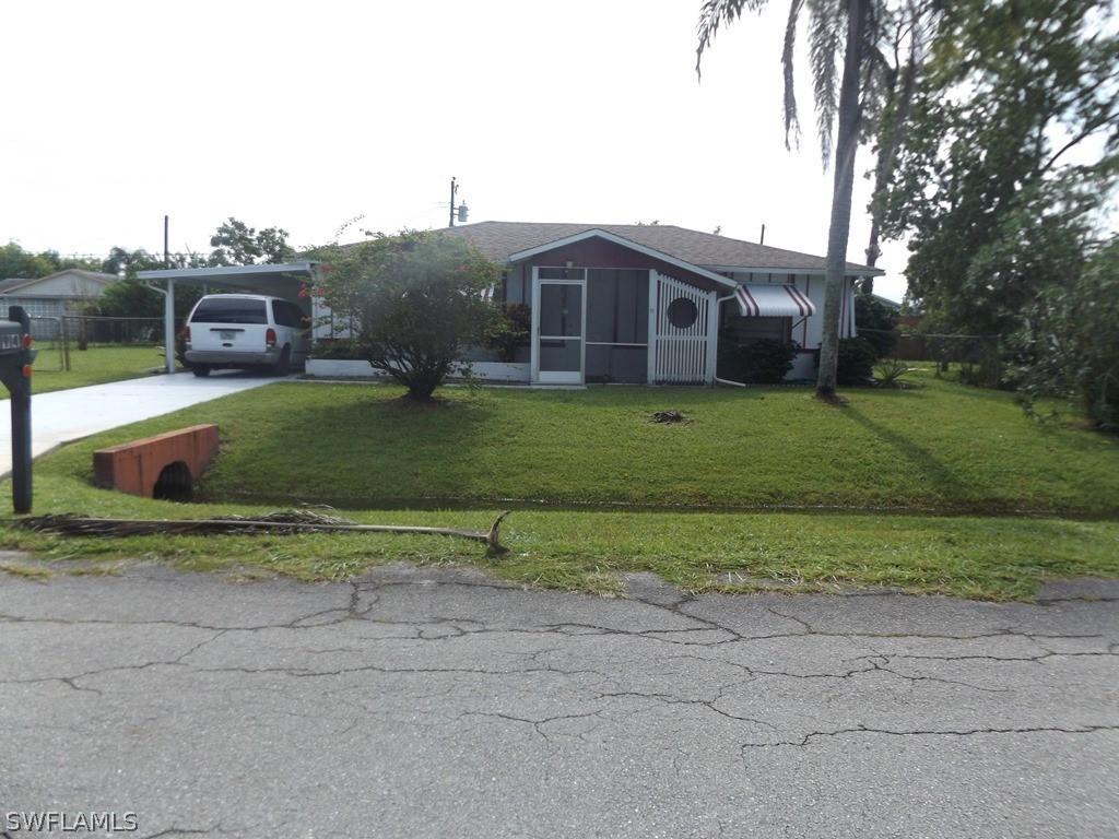 914 Gerald Ave., Lehigh Acres, FL 33936
