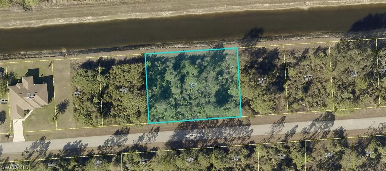 1123 Cherry St., Lehigh Acres, FL 33974