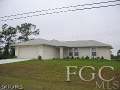 612 Floyd Ave., Lehigh Acres, FL 33976