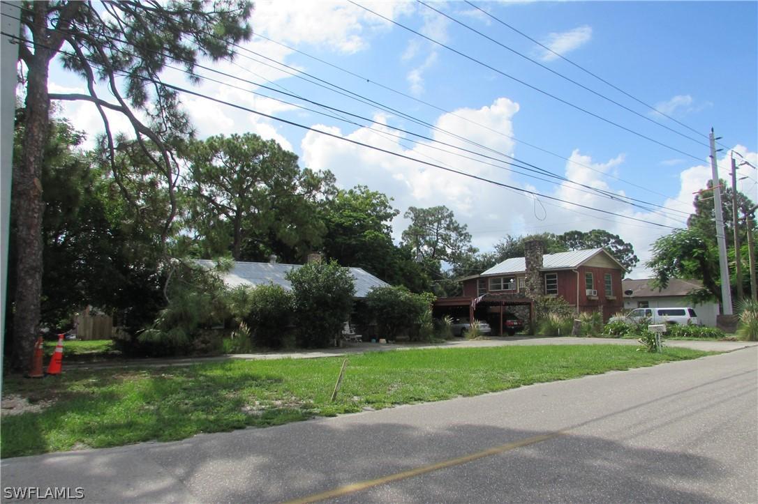 2751 Grand Ave., Fort Myers, FL 33901