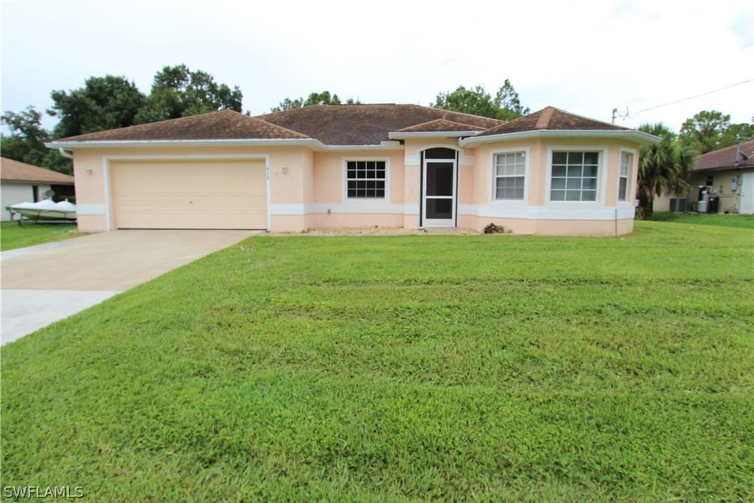610 Roosevelt Ave., Lehigh Acres, FL 33936