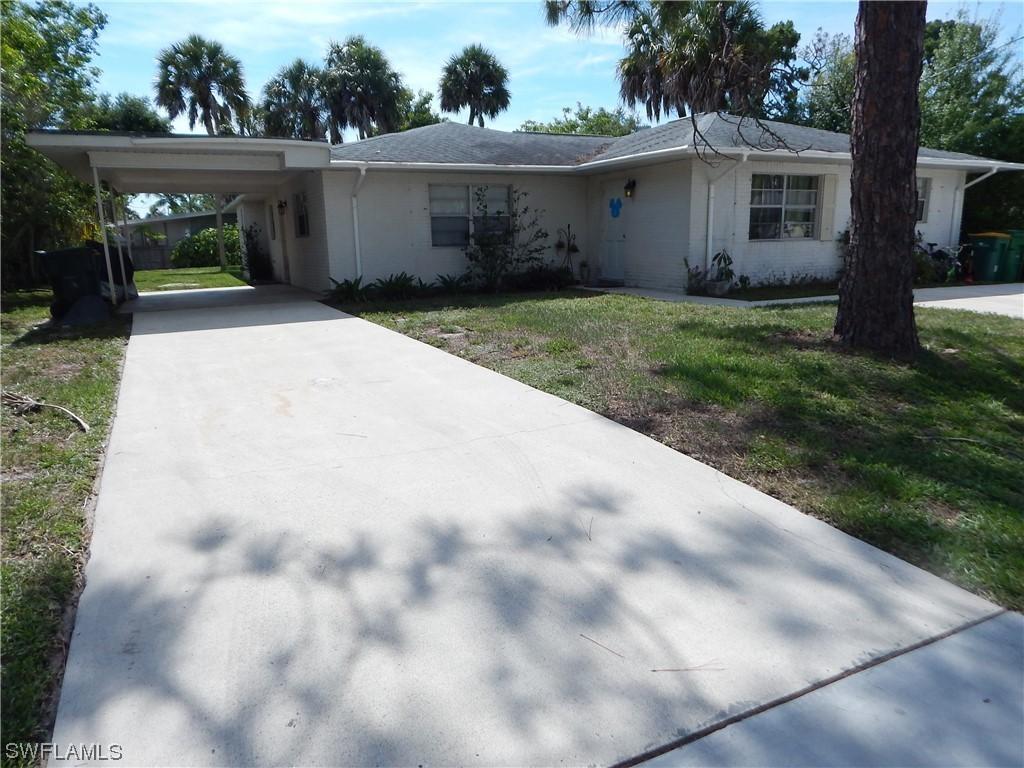 3098 Gordon St., Naples, FL 34112