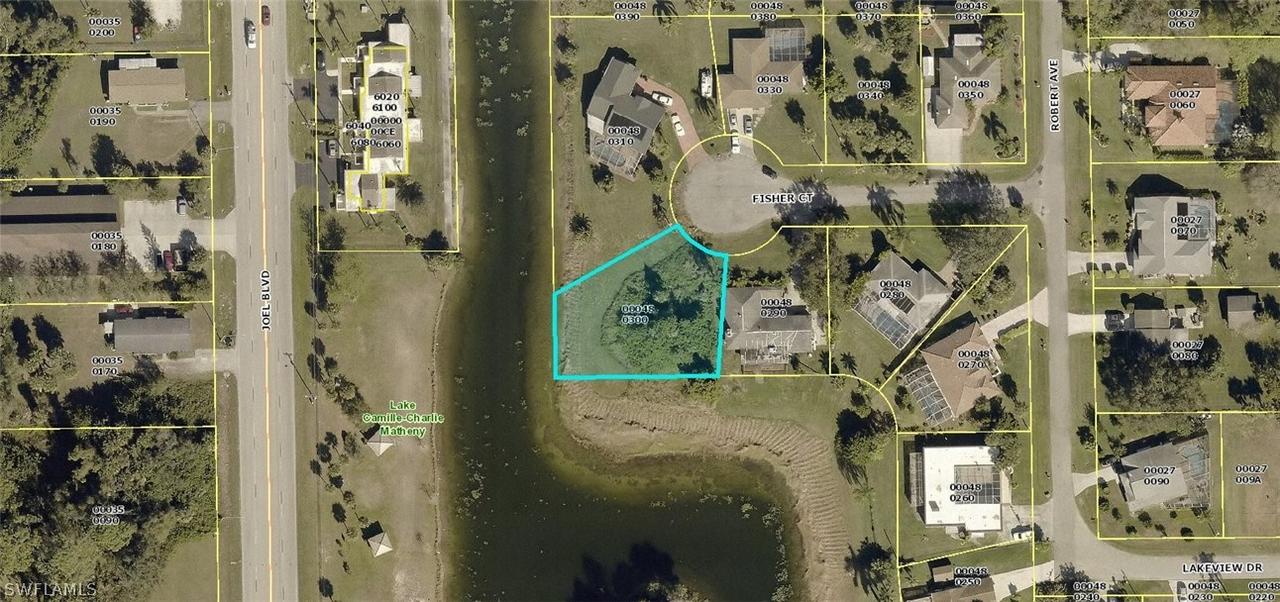 2402 Fisher Ct., Lehigh Acres, FL 33936