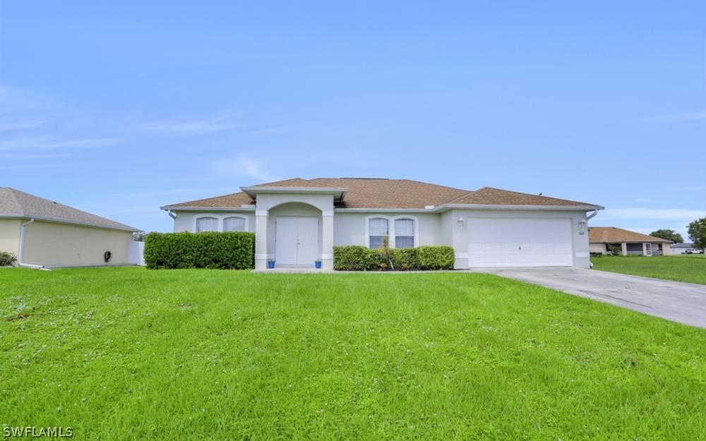 924 NE 4th Pl., Cape Coral, FL 33909