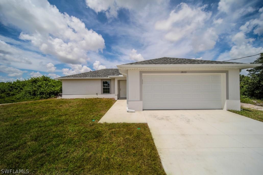 844 Portland St., Lehigh Acres, FL 33974