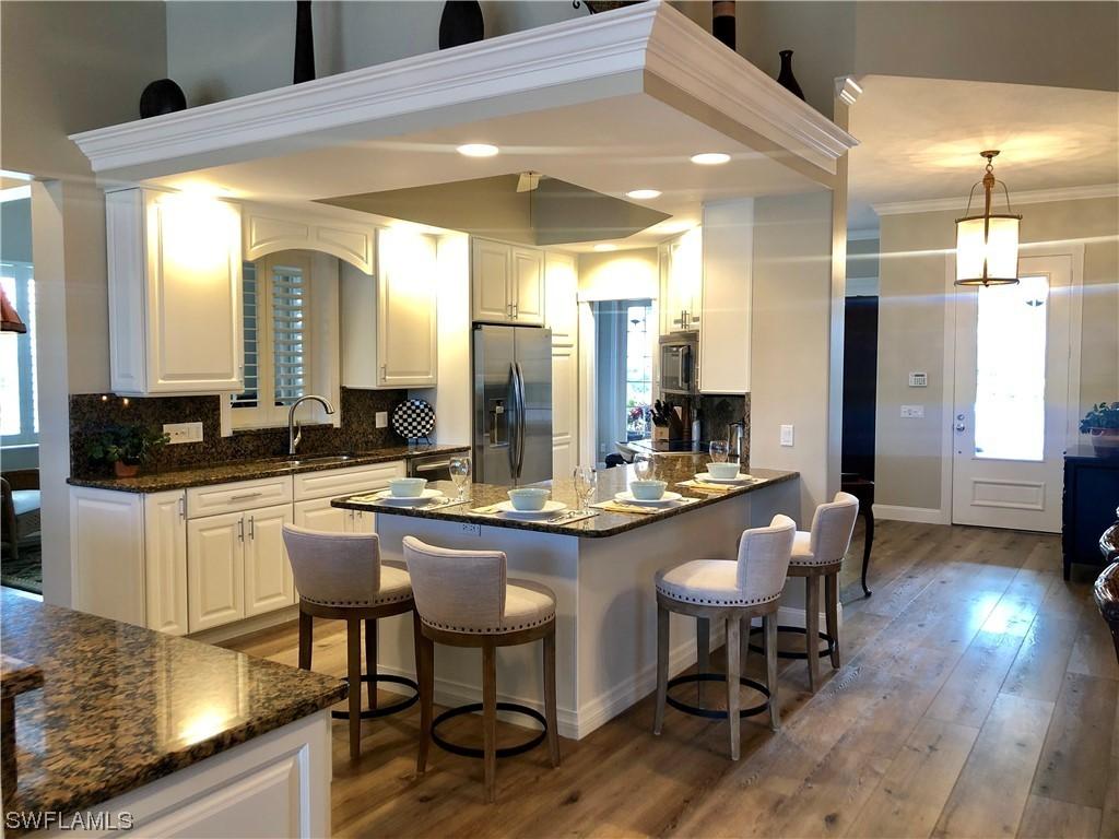 4362 Queen Elizabeth Way, Naples, FL 34119