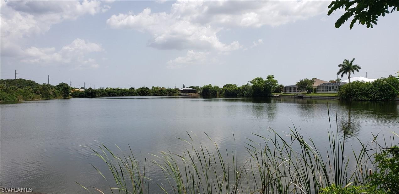 2317 NE 17th St., Cape Coral, FL 33909