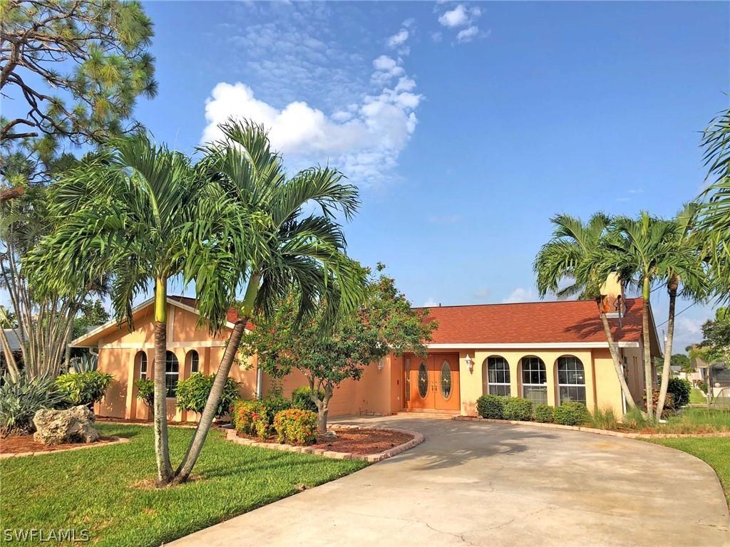 3703 SE 16th Pl., Cape Coral, FL 33904