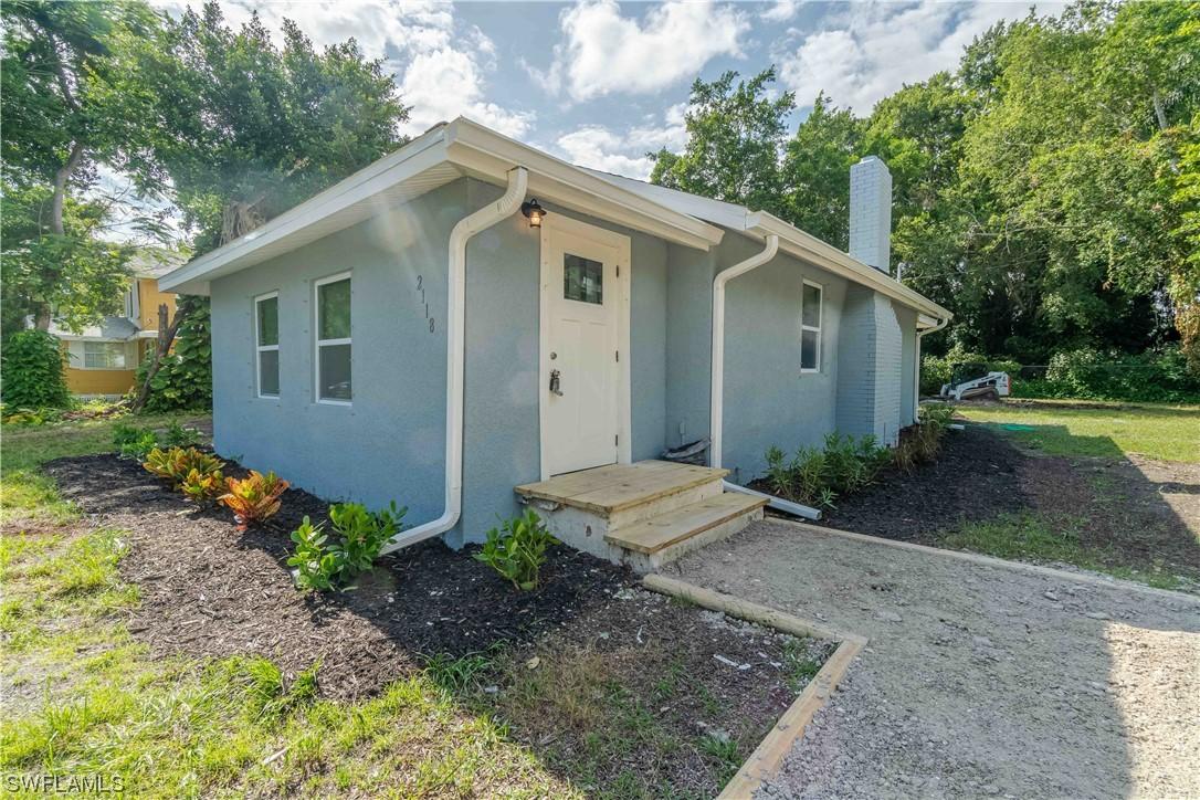 2118 Grace Ave., Fort Myers, FL 33901