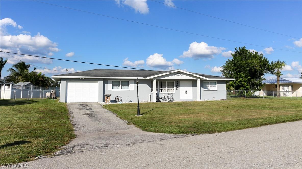 401 Bear St., Lehigh Acres, FL 33936