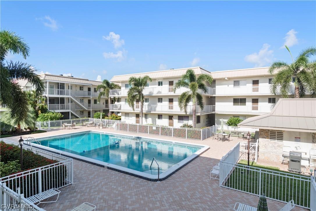 766 Central Ave. #205, Naples, FL 34102