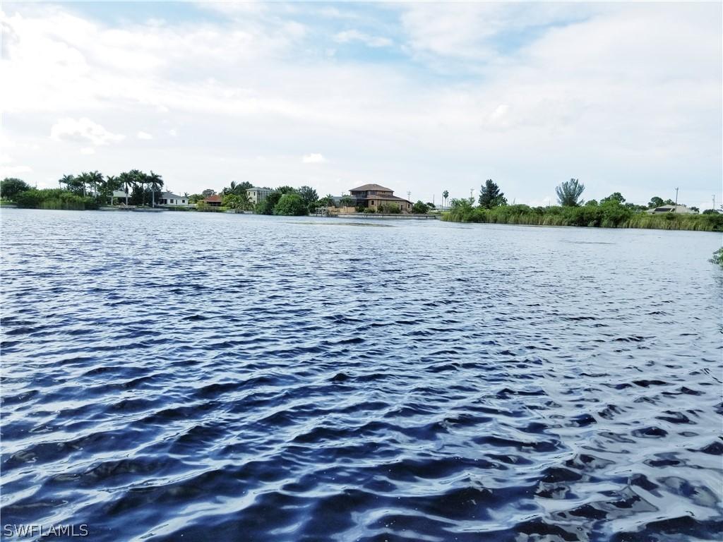 1424 NW 8th Pl., Cape Coral, FL 33993