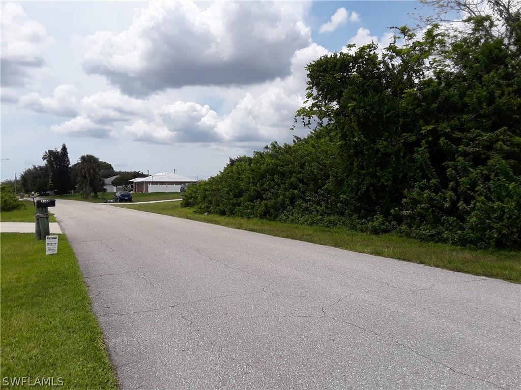 2313 NE 26th St., Cape Coral, FL 33909