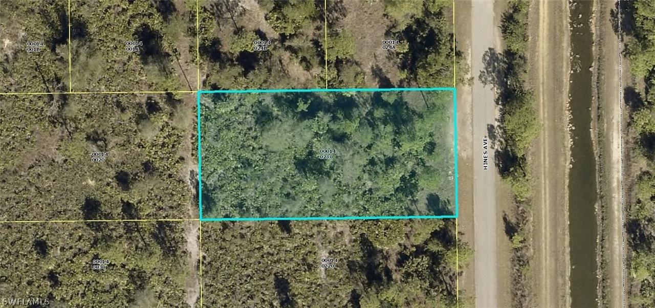 121 Hines Ave., Lehigh Acres, FL 33936