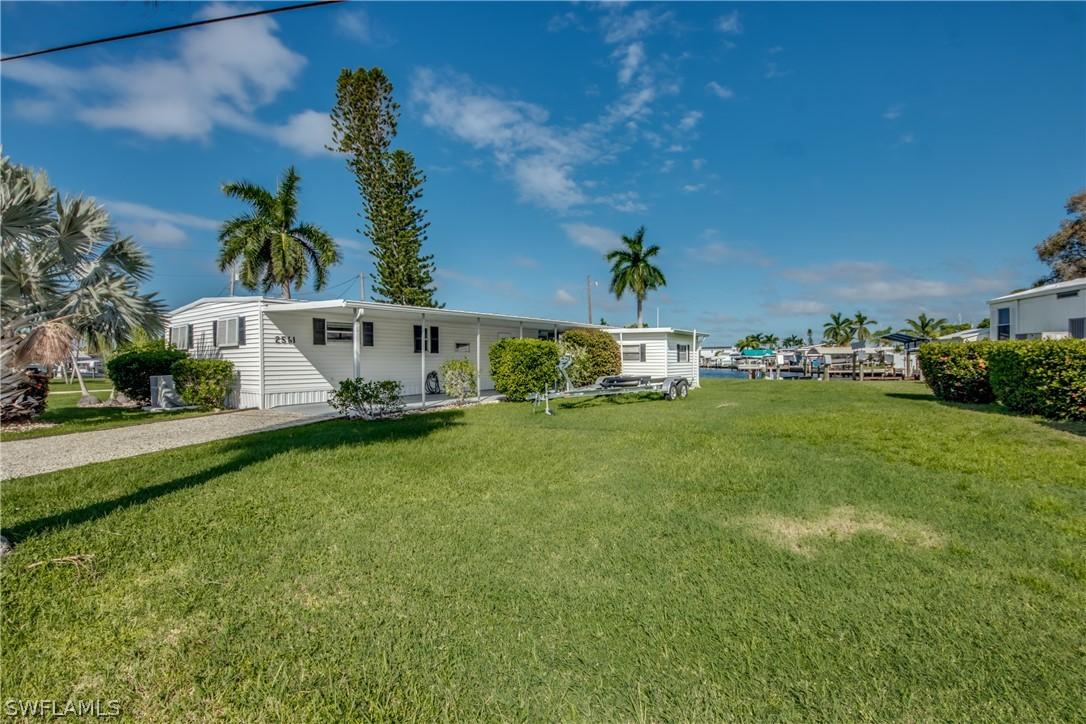 2561 York Rd., St James City, FL 33956