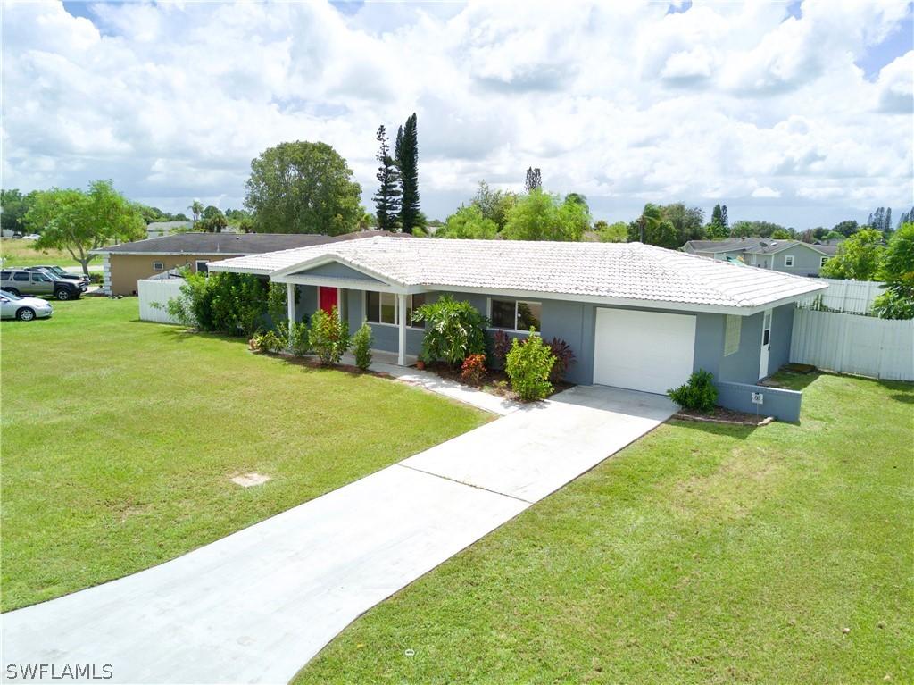 1437 Alwynne Dr., Lehigh Acres, FL 33936