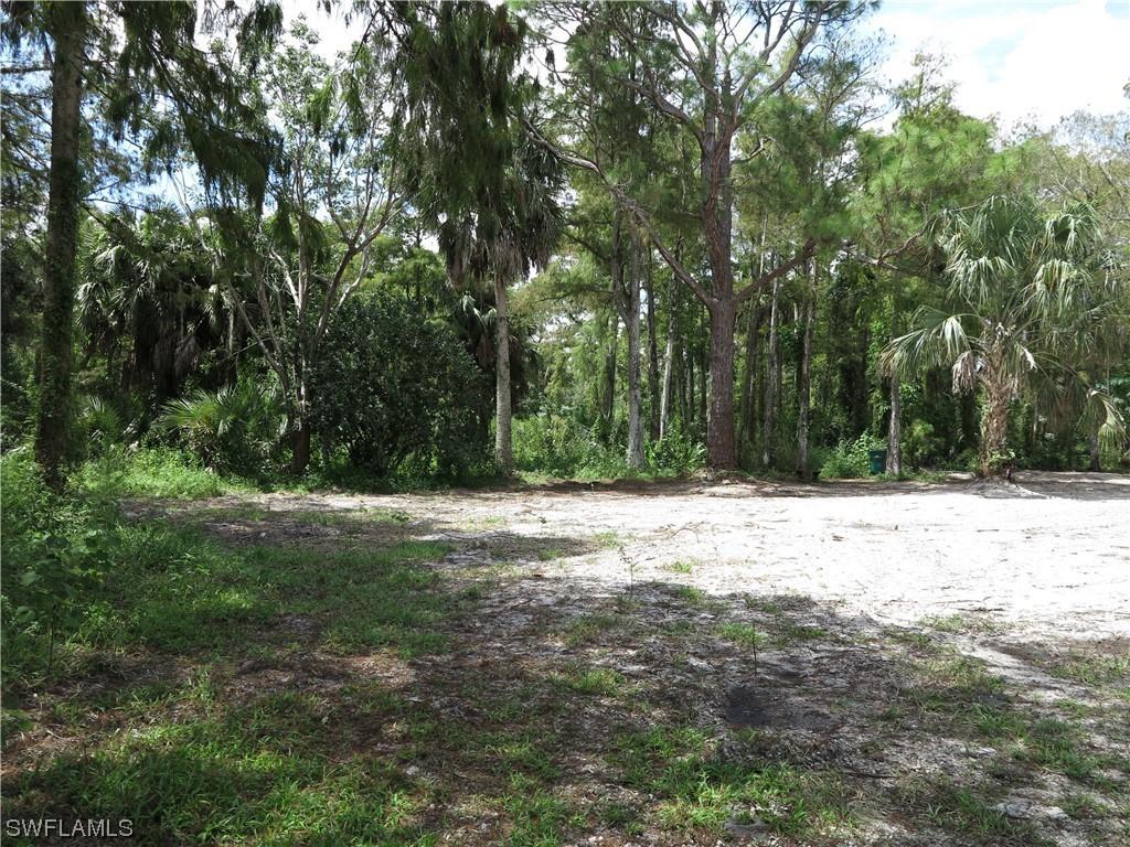 421 8th St., Naples, FL 34117