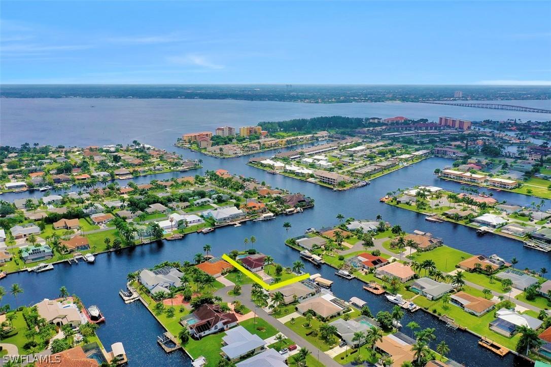 1739 SE 39th Ter., Cape Coral, FL 33904